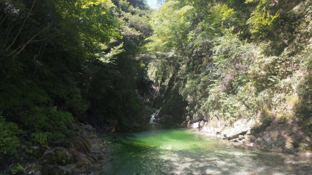 尾白川渓谷